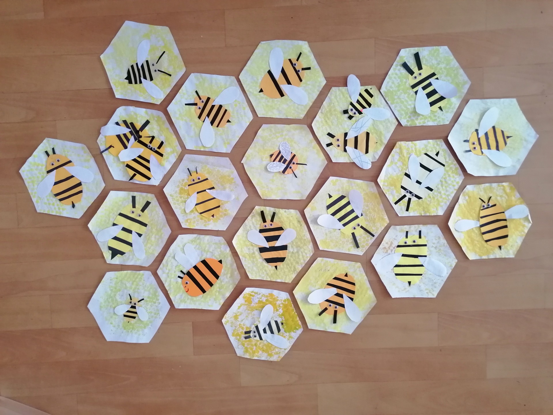 Včely........včelky......